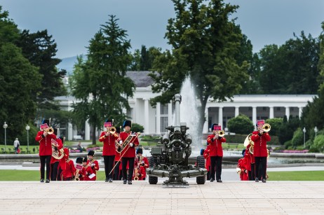 British Army says farewell to German town